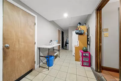 2501 Rose Place, Westbury, NY 11590 - Photo 29
