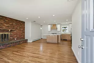 21 Robbins St, Lindenhurst, NY 11757 - Photo 13