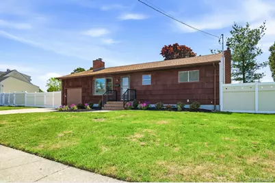21 Robbins Street, Lindenhurst, NY 11757 - Photo 7