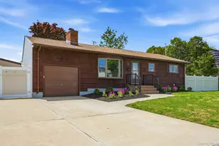 21 Robbins St, Lindenhurst, NY 11757 - Photo 5
