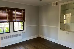 940 Smith Ln, Hewlett, NY 11598 - Photo 9
