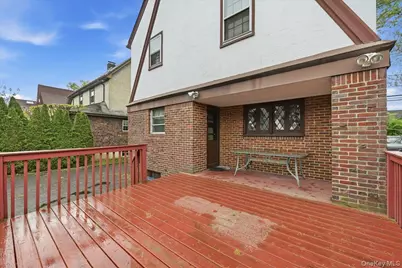 311 Carnation Avenue, Floral Park, NY 11001 - Photo 25