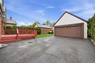 311 Carnation Ave, Floral Park, NY 11001 - Photo 27