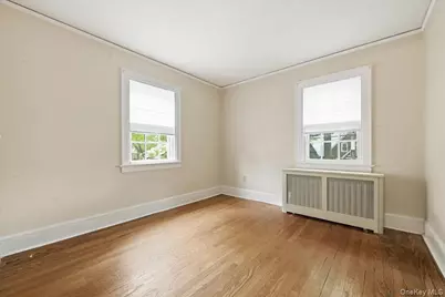 311 Carnation Avenue, Floral Park, NY 11001 - Photo 19