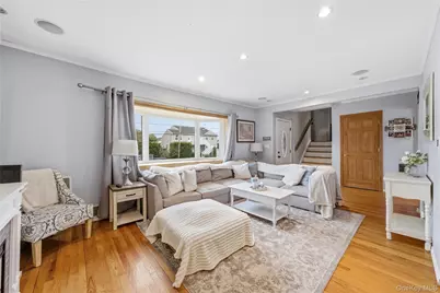 181 Branch Avenue, Freeport, NY 11520 - Photo 5