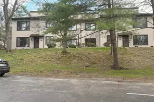 3907 Wild Berry Ct, Poughkeepsie, NY 12603 - Photo 15
