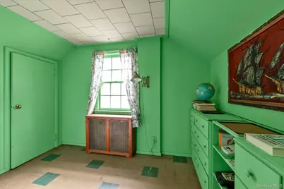 111 E Euclid Street, Valley Stream, NY 11580 - Photo 15