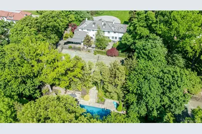 126 Station Road, Great Neck, NY 11024 - Photo 47