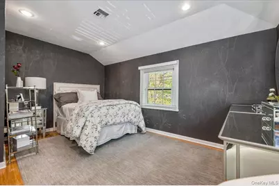 126 Station Road, Great Neck, NY 11024 - Photo 31