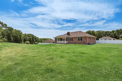 52 Mastro Road, Calverton, NY 11933 - Photo 15