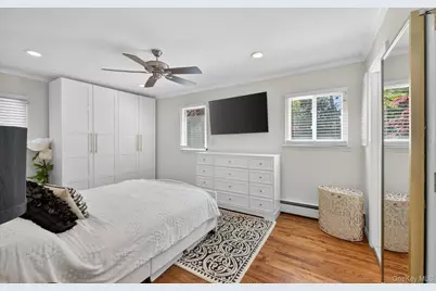 10 Wentworth Drive, Dix Hills, NY 11746 - Photo 39