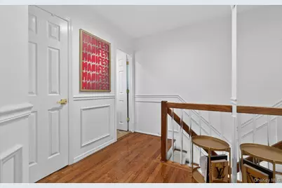 10 Wentworth Drive, Dix Hills, NY 11746 - Photo 33