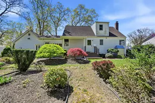 9 Robinson St, Shoreham, NY 11786 - Photo 33