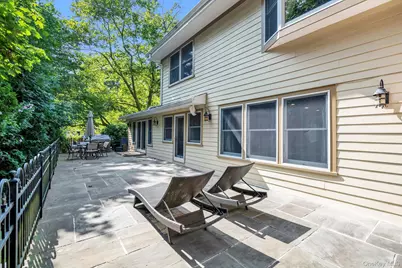 8 Briarfield Drive, Great Neck, NY 11020 - Photo 33