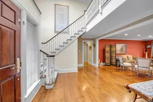 8 Briarfield Dr, Great Neck, NY 11020 - Photo 5
