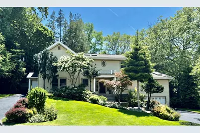 8 Briarfield Drive, Great Neck, NY 11020 - Photo 1