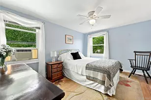 20 Hastings Dr, Stony Brook, NY 11790 - Photo 25