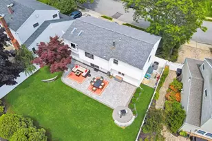 3894 Nancy Ln, Seaford, NY 11783 - Photo 41