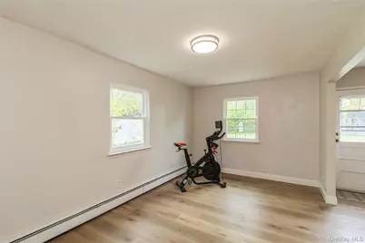 7 Austin Street, Bellport, NY 11713 - Photo 17
