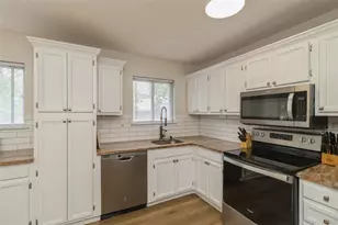 7 Austin St, Bellport, NY 11713 - Photo 11
