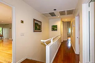 15 Mirrielees Rd, Great Neck, NY 11021 - Photo 13