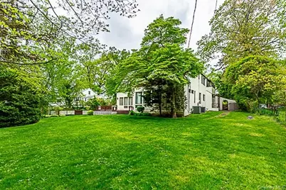 15 Mirrielees Road, Great Neck, NY 11021 - Photo 17