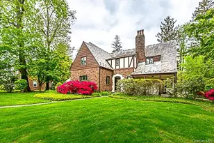 15 Mirrielees Rd, Great Neck, NY 11021 - Photo 1