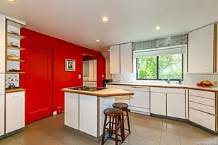 15 Mirrielees Rd, Great Neck, NY 11021 - Photo 7