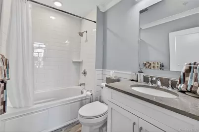 421 Marina Pointe Drive #421, East Rockaway, NY 11518 - Photo 35