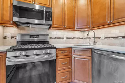 337-9 Hicksville Road #9, Bethpage, NY 11714 - Photo 7