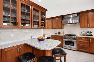 53 James Ln, Levittown, NY 11756 - Photo 11