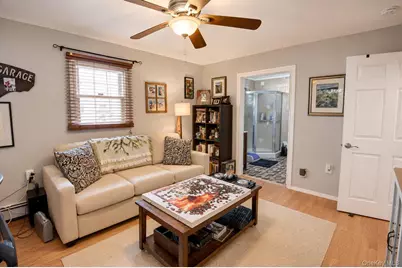 26 Sycamore Lane, Levittown, NY 11756 - Photo 15
