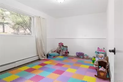 284 Ridge Road, New City, NY 10956 - Photo 17