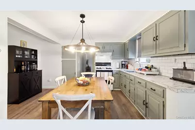 38-40 Ambrose Place, Yonkers, NY 10701 - Photo 5