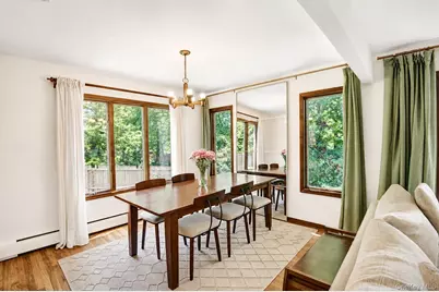 10 Camelot Lane, East Setauket, NY 11733 - Photo 11