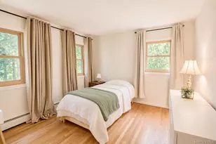 10 Camelot Ln, East Setauket, NY 11733 - Photo 31