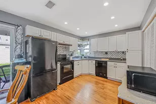 1 Avon Ct, Ridge, NY 11961 - Photo 9