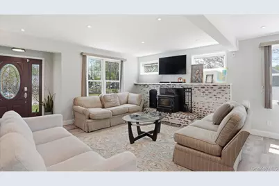 134 Washington Drive, Mastic Beach, NY 11951 - Photo 11