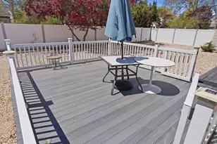 134 Washington Dr, Mastic Beach, NY 11951 - Photo 31