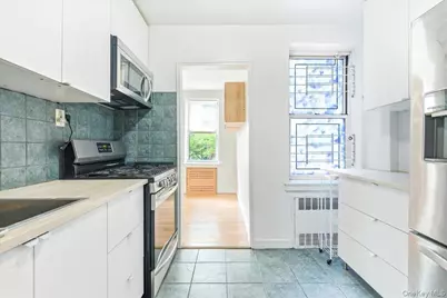 65-45 Yellowstone Boulevard #2A, Forest Hills, NY 11375 - Photo 5