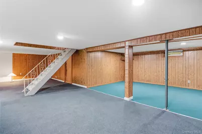 403 Hillside Avenue, West Sayville, NY 11796 - Photo 23