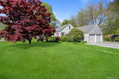 403 Hillside Avenue, West Sayville, NY 11796 - Photo 3
