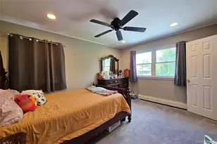 110 Briarwood Ln, Plainview, NY 11803 - Photo 21