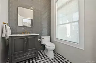 2667 Wynsum Ave, Merrick, NY 11566 - Photo 21
