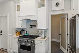 2667 Wynsum Ave, Merrick, NY 11566 - Photo 13