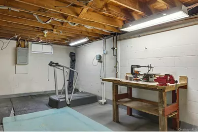 100 Avenue B, Holbrook, NY 11741 - Photo 23