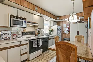 100 Avenue B, Holbrook, NY 11741 - Photo 9