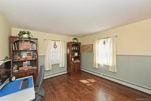 27 Blossom Ln, Levittown, NY 11756 - Photo 13