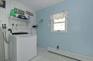 27 Blossom Ln, Levittown, NY 11756 - Photo 21