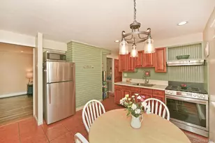 27 Blossom Ln, Levittown, NY 11756 - Photo 7